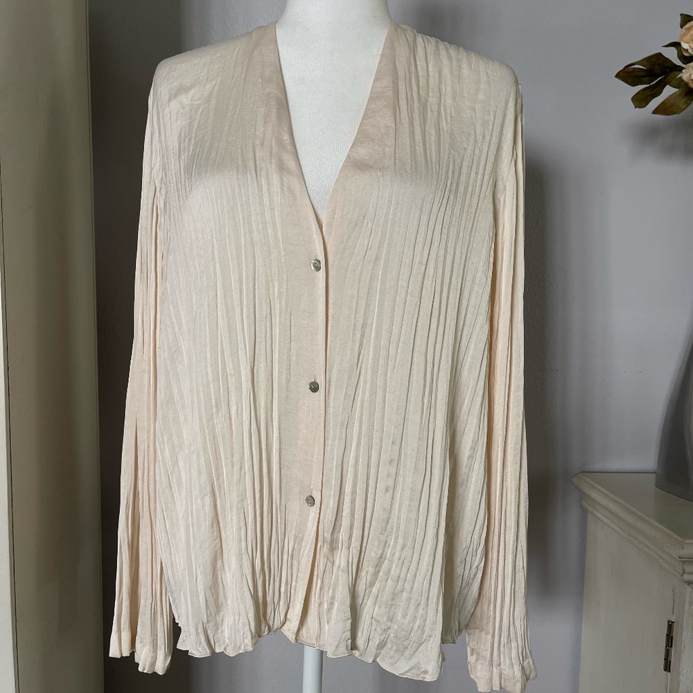 Vince Pleated Crushed V Neck Top Crinkle Satin Button-Up NWOT